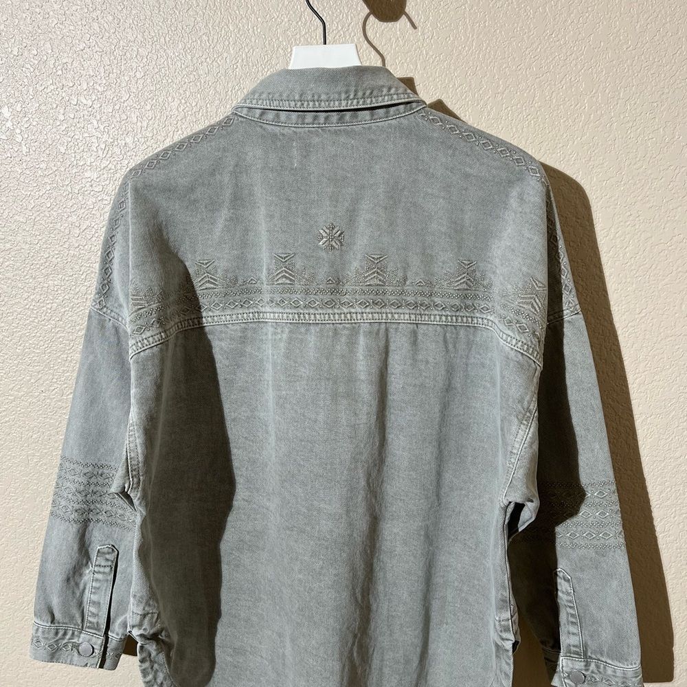 Sold  - Picture 2 of 6